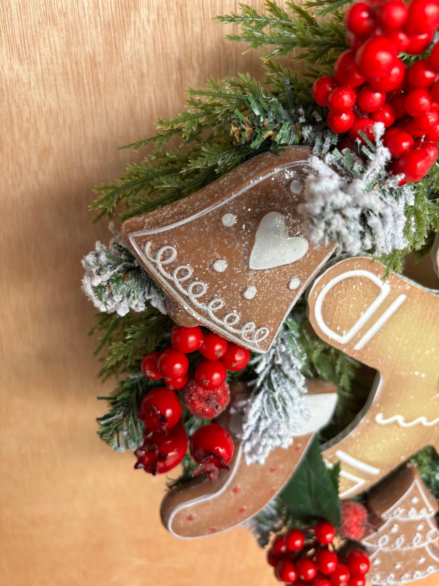 Gingerbread Berries Wreath