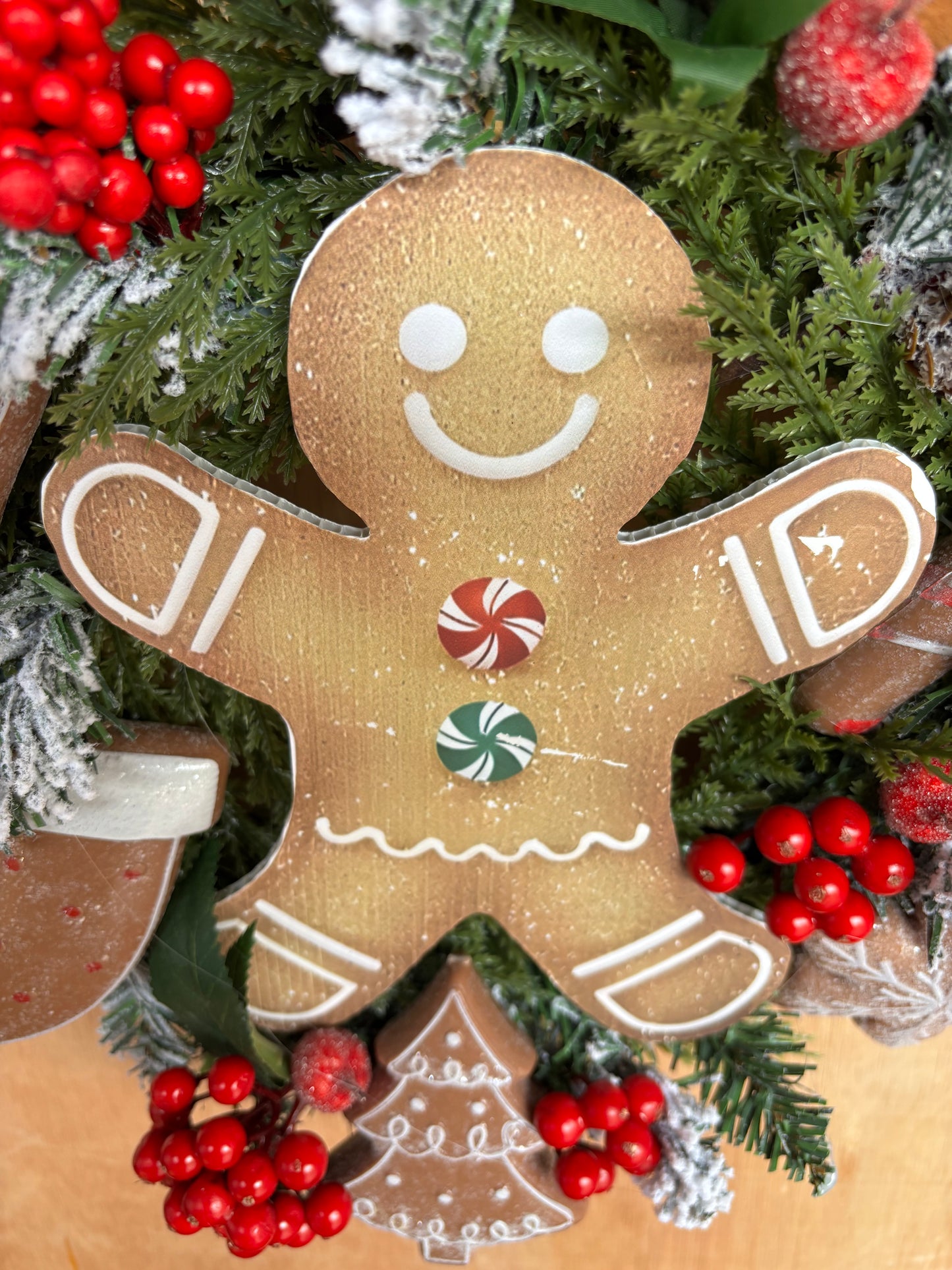 Gingerbread Berries Wreath