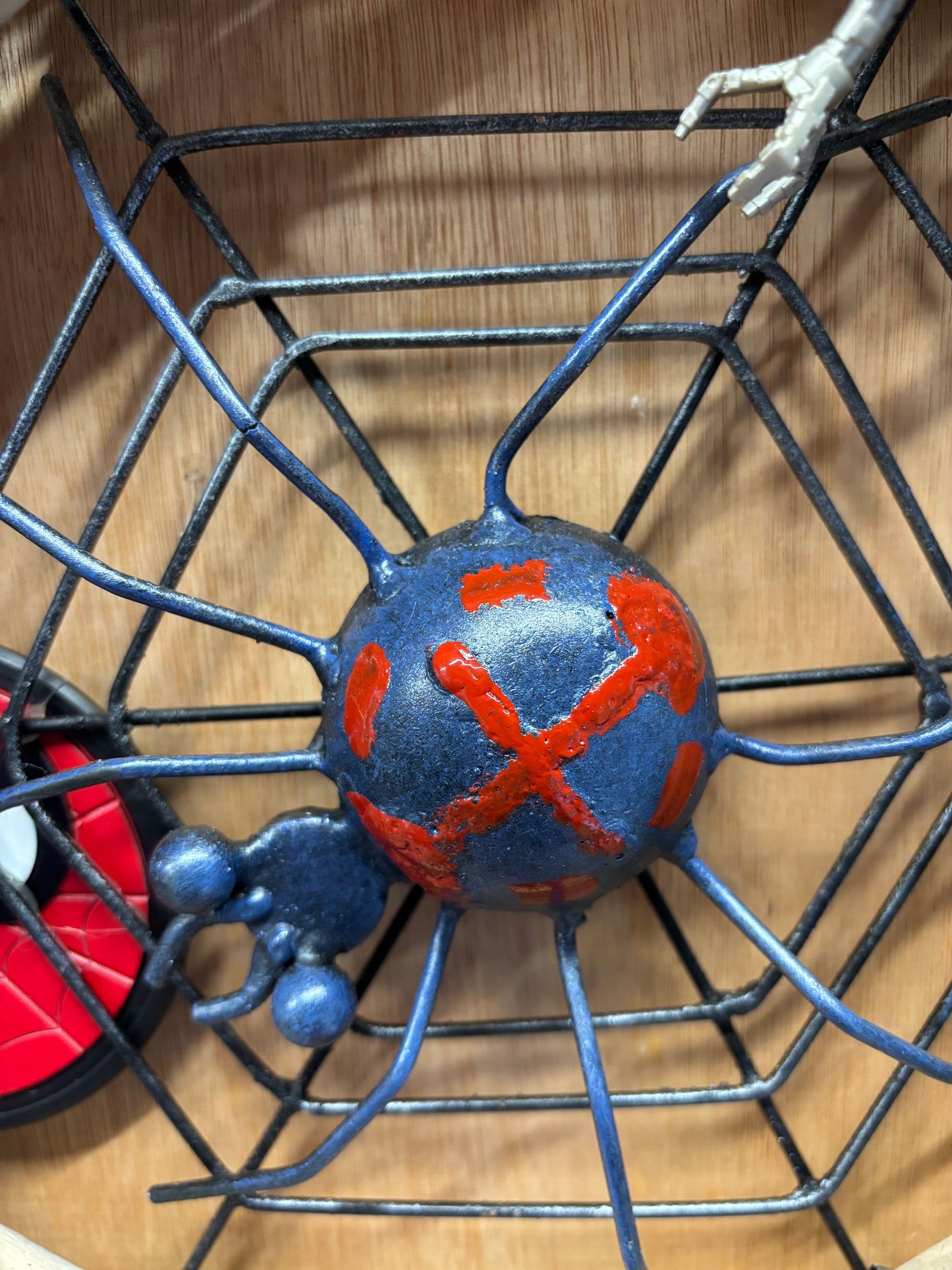 Web Slinger Showdown Wreath